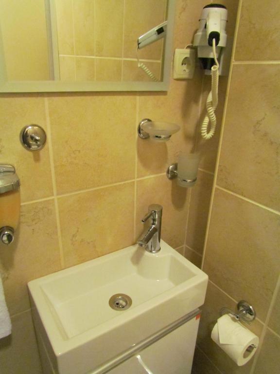 Promise Hotel Istanbul Room photo